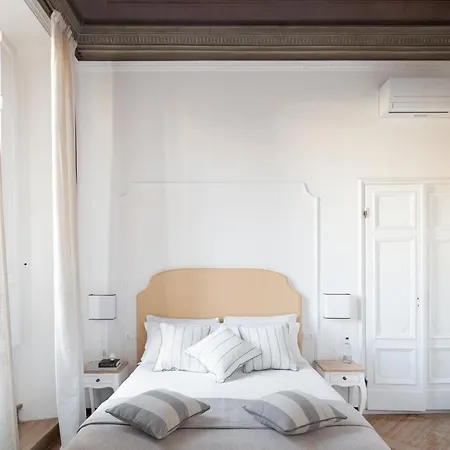 Crispi Guest house 2*